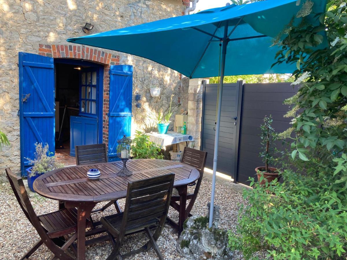 Theuville Maison Les Bornes * Theuville (Eure-et-Loir)